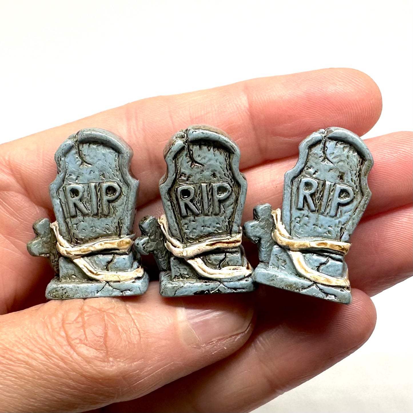 Miniature halloween gravestone