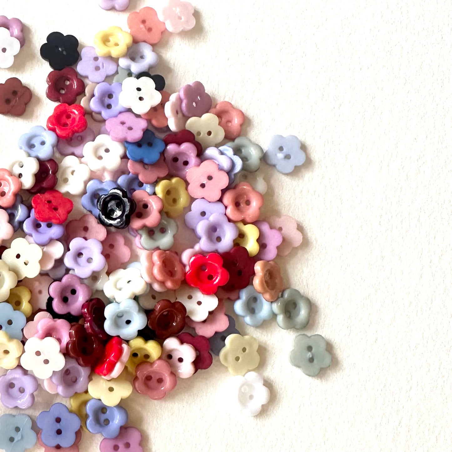8mm Miniature flower buttons 2 Hole plastic