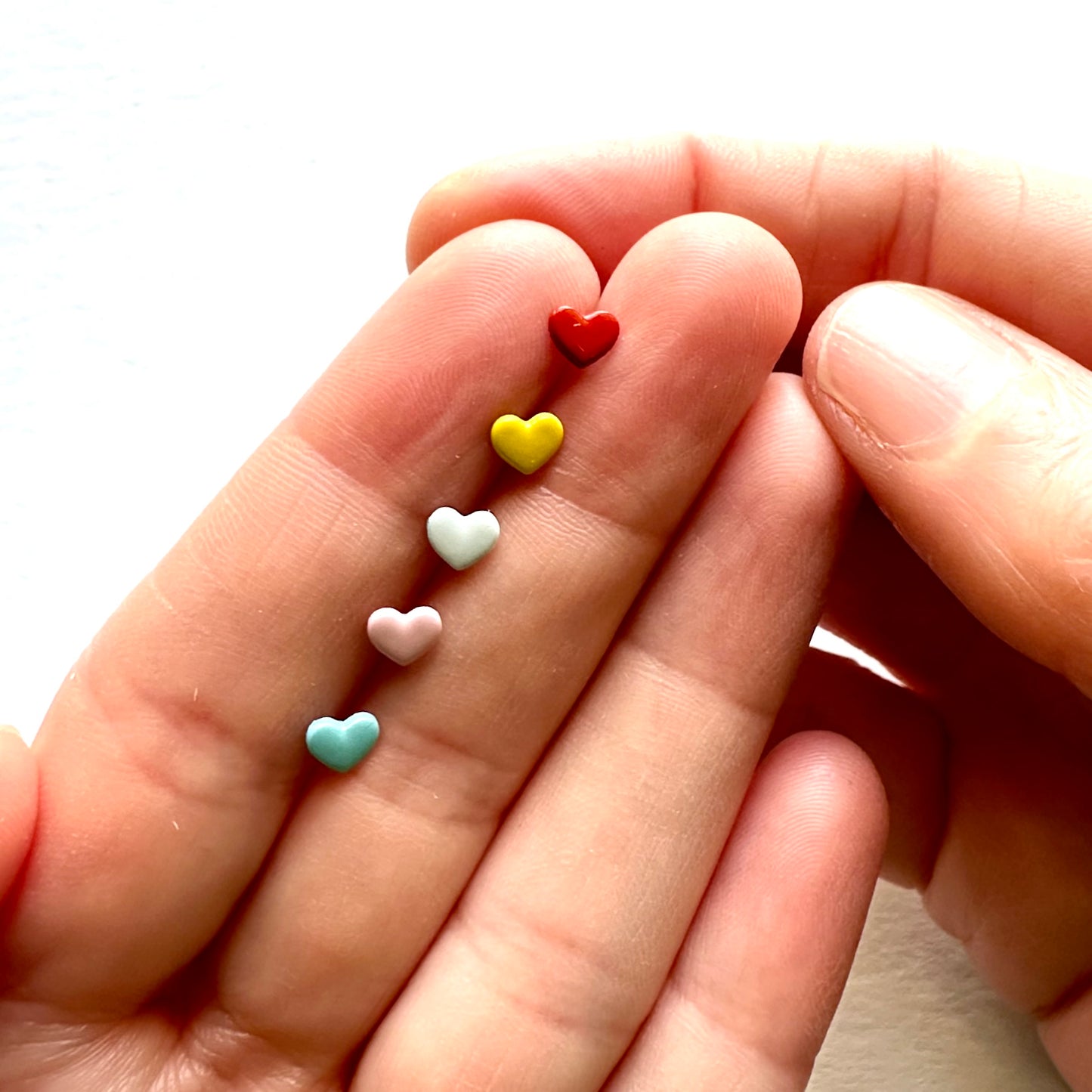 Mini Heart rainbow buttons 5mm