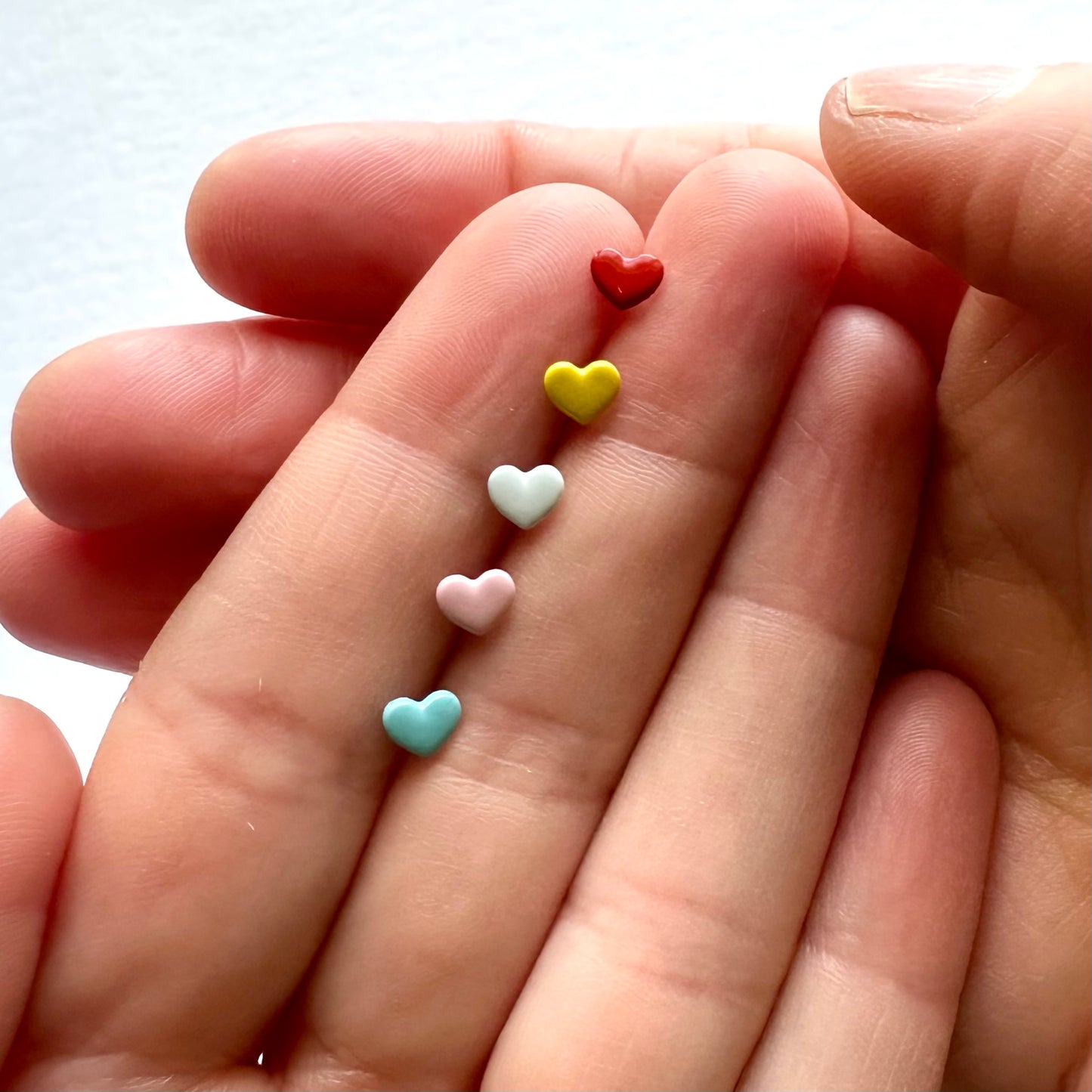 Mini Heart rainbow buttons 5mm