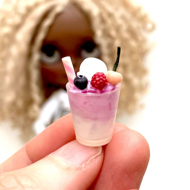 Dollhouse miniature Milkshake Ice cream sundae drink 1/6 Doll kitchen resin food - Blacksparrowuk