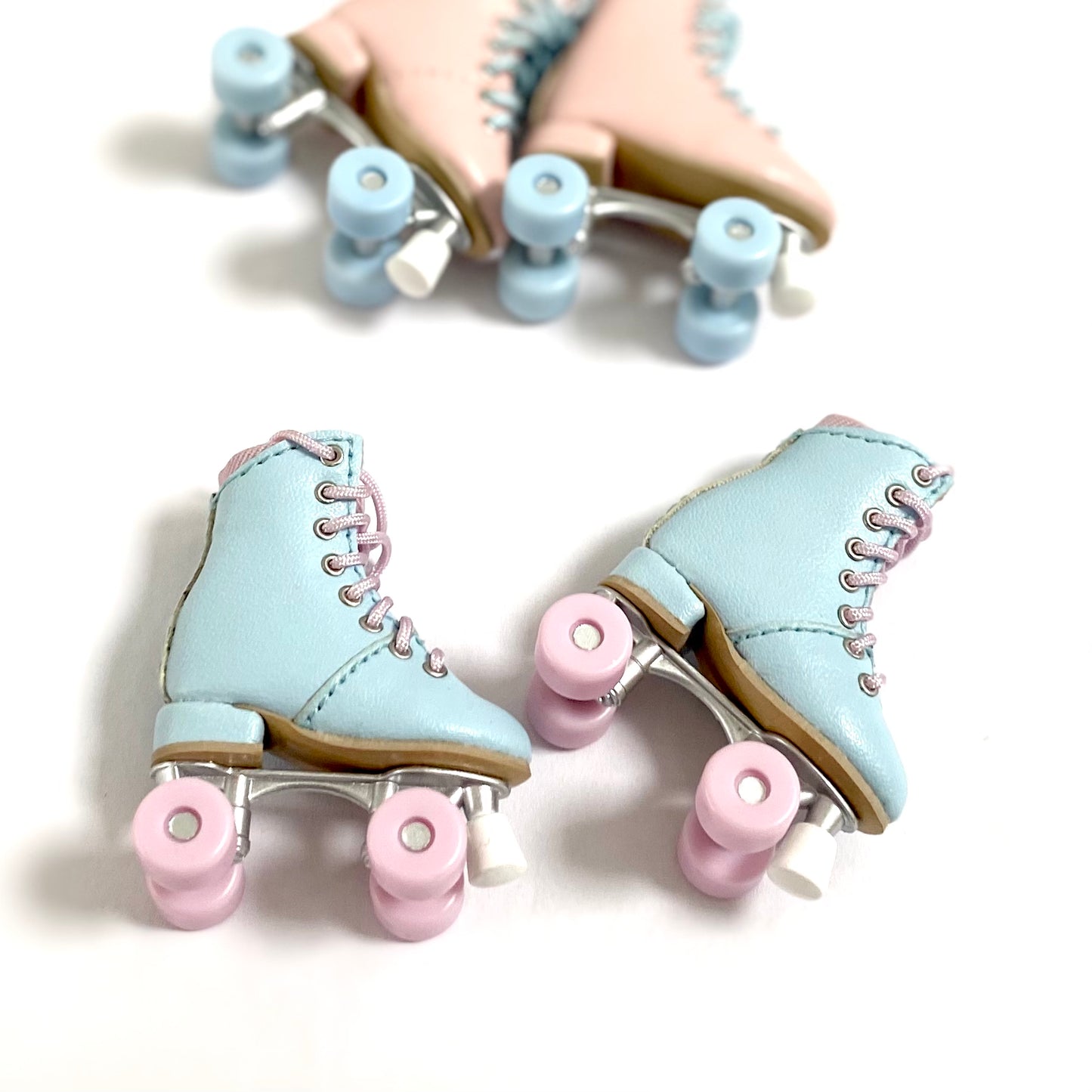 Doll roller skate boots Blythe 1/6 scale Pink leather Obitsu 24 BJD dolls rollerskates - Blacksparrowuk