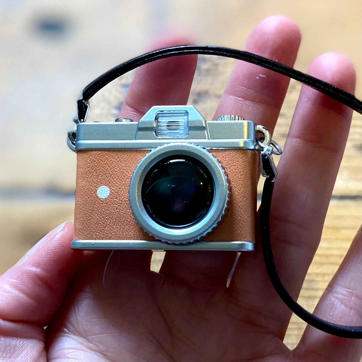 Miniature camera realistic Vintage camera 1/6 scale with Working flash Lights up with sound Blythe doll accessory - Blacksparrowuk