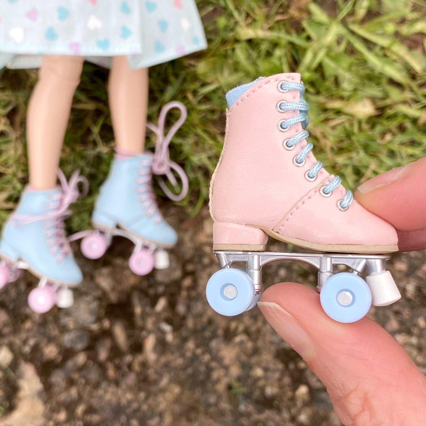 Doll roller skate boots Blythe 1/6 scale Blue leather Obitsu 24 BJD dolls rollerskates - Blacksparrowuk