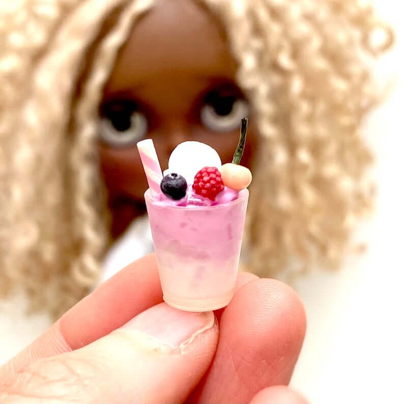 Dollhouse miniature Milkshake Ice cream sundae drink 1/6 Doll kitchen resin food - Blacksparrowuk