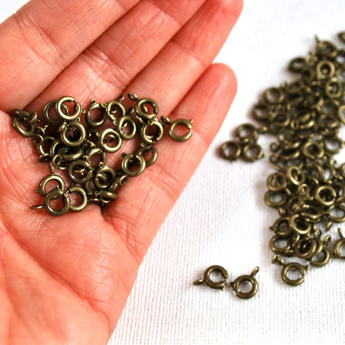 5mm metal Spring clasps - Blacksparrowuk