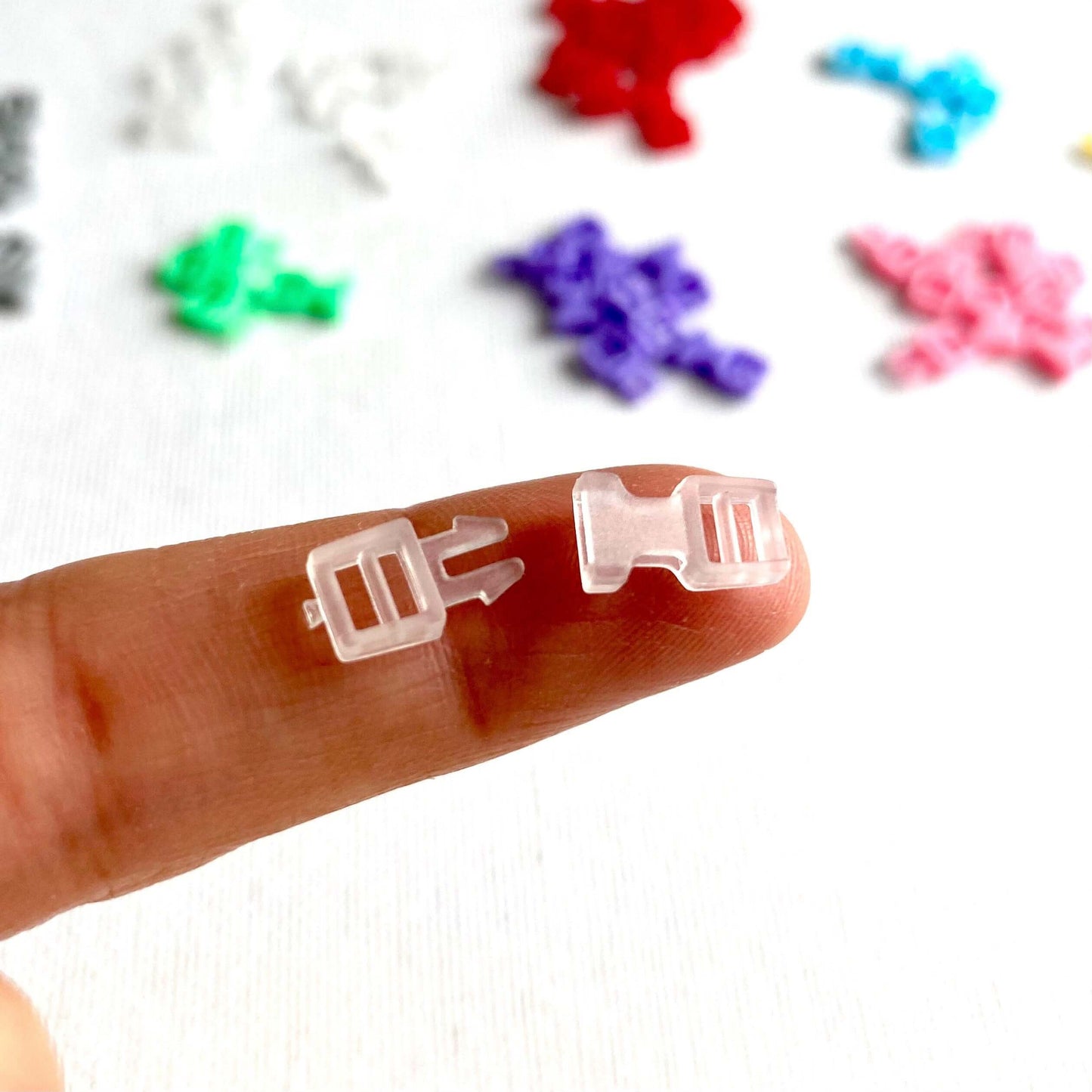 Doll clothes buckles 4mm Coloured plastic release buckle - Blacksparrowuk