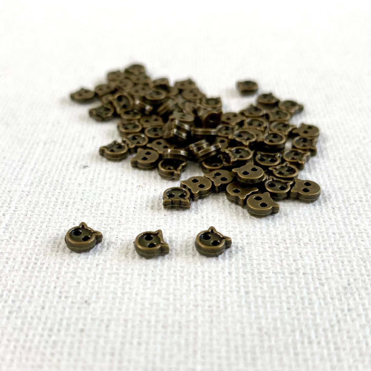 4mm Mini Cat buttons 10pcs - Blacksparrowuk