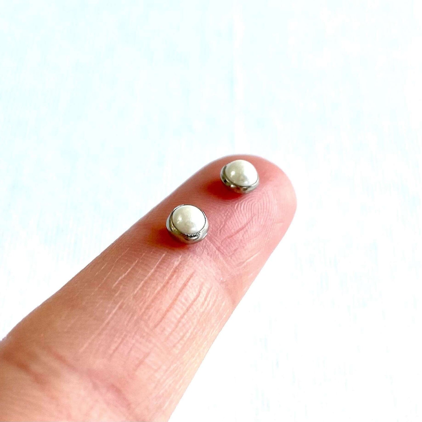 Miniature Pearl buttons 4mm or 5mm for Doll Clothes - Blacksparrowuk