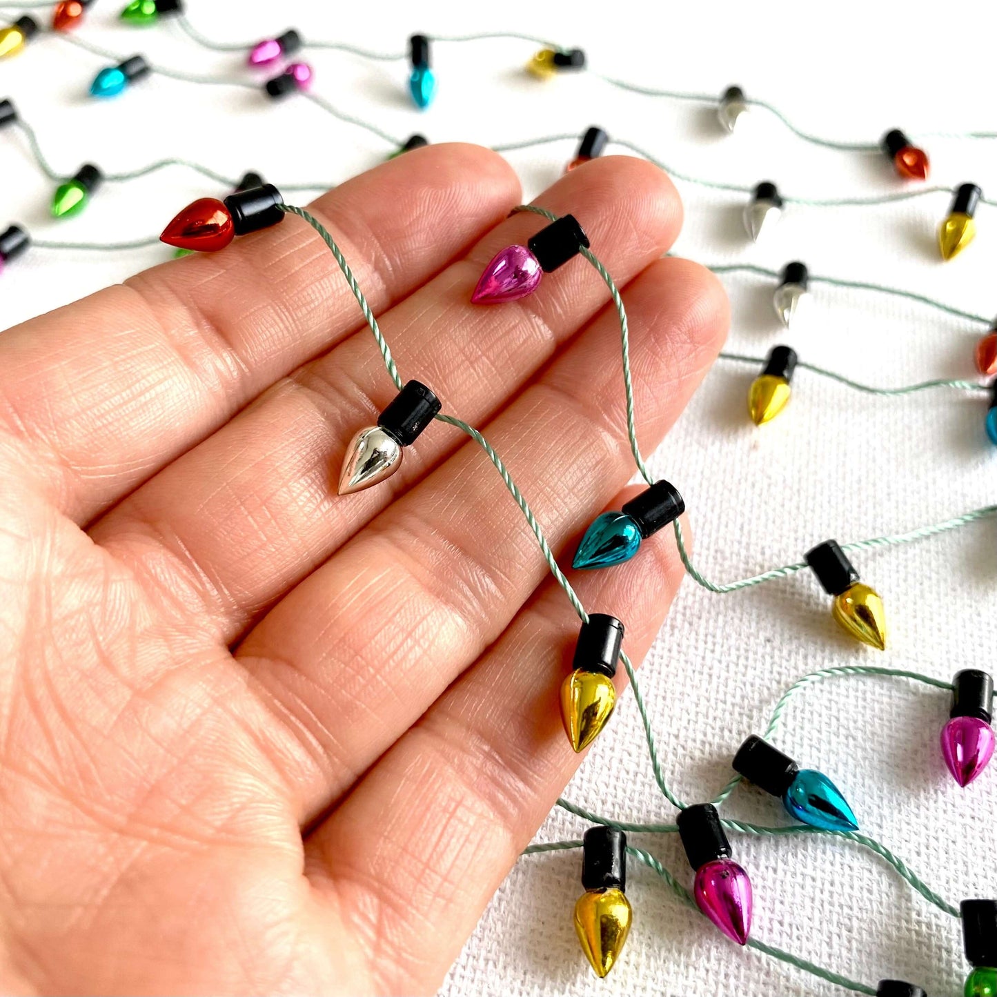 Christmas lights 1mtr String of miniature Christmas tree Fairy lights Metalic multicoloured - Blacksparrowuk