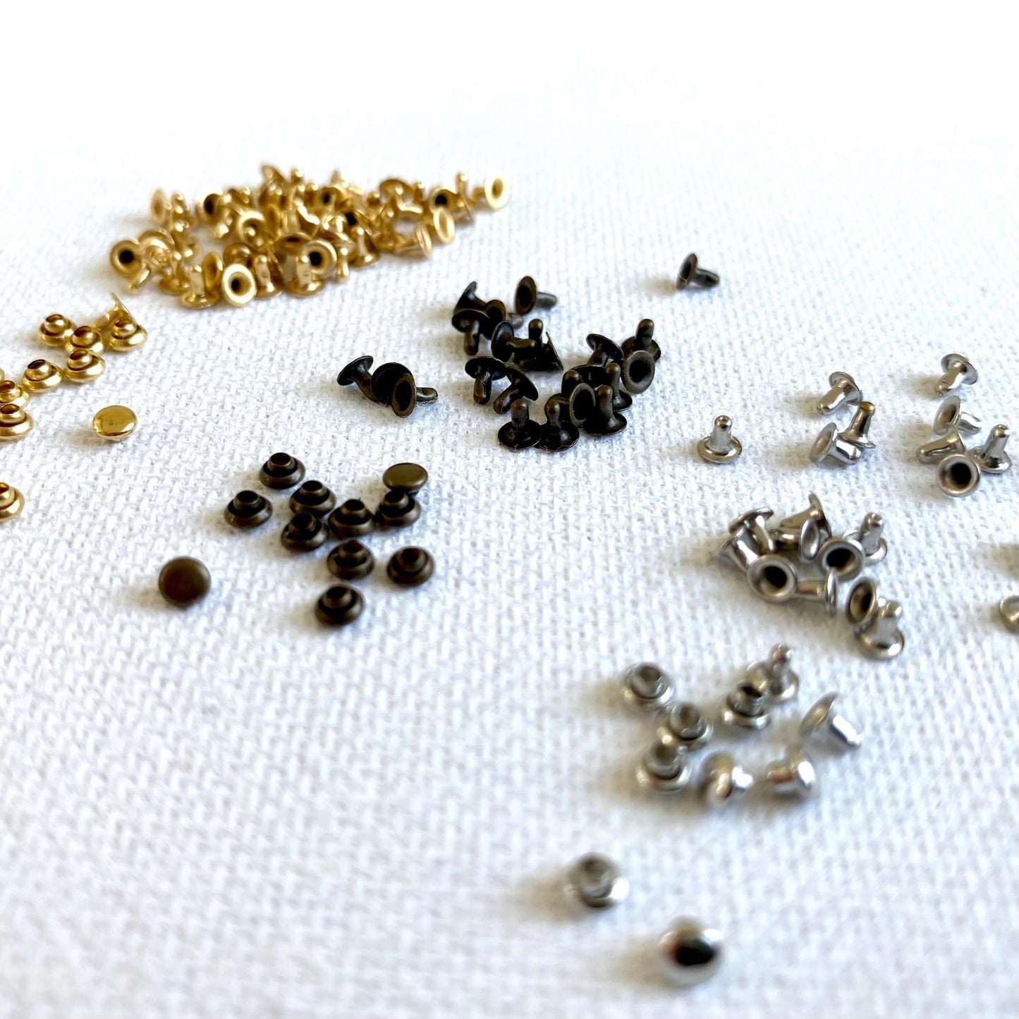 3mm Mini rivet studs - Blacksparrowuk