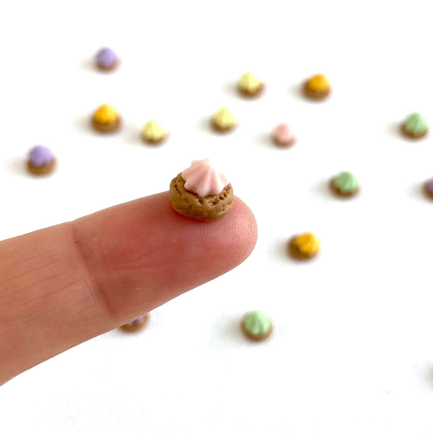 Iced gem biscuits Mini cookies Dollhouse miniatures - Blacksparrowuk