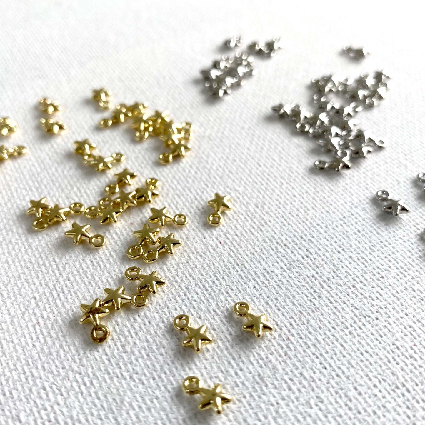 Tiny Star charms 4mm Metal Star pendant - Blacksparrowuk
