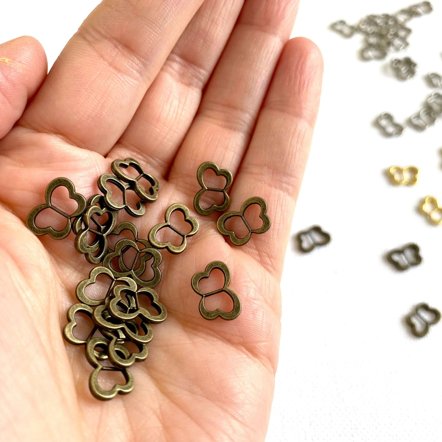 Mini doll buckles 3.5mm Butterfly buckles for doll shoes and bags - Blacksparrowuk