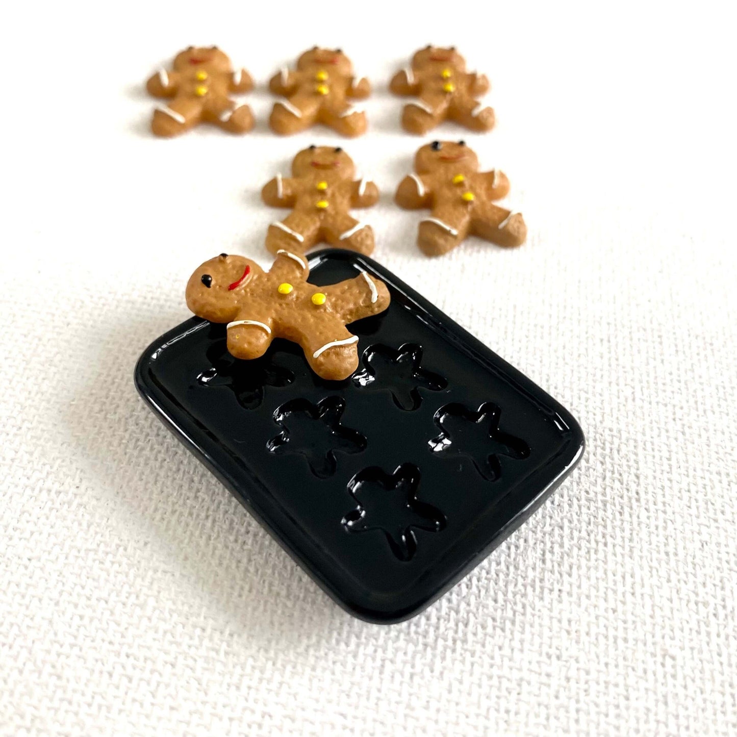 Miniature Cookie Baking tray for Gingerbread men 1/6 scale - Blacksparrowuk