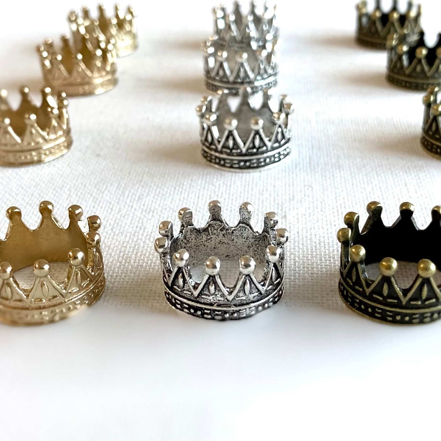 Metal Doll Crown Dollhouse Miniature 1/12 scale - Blacksparrowuk