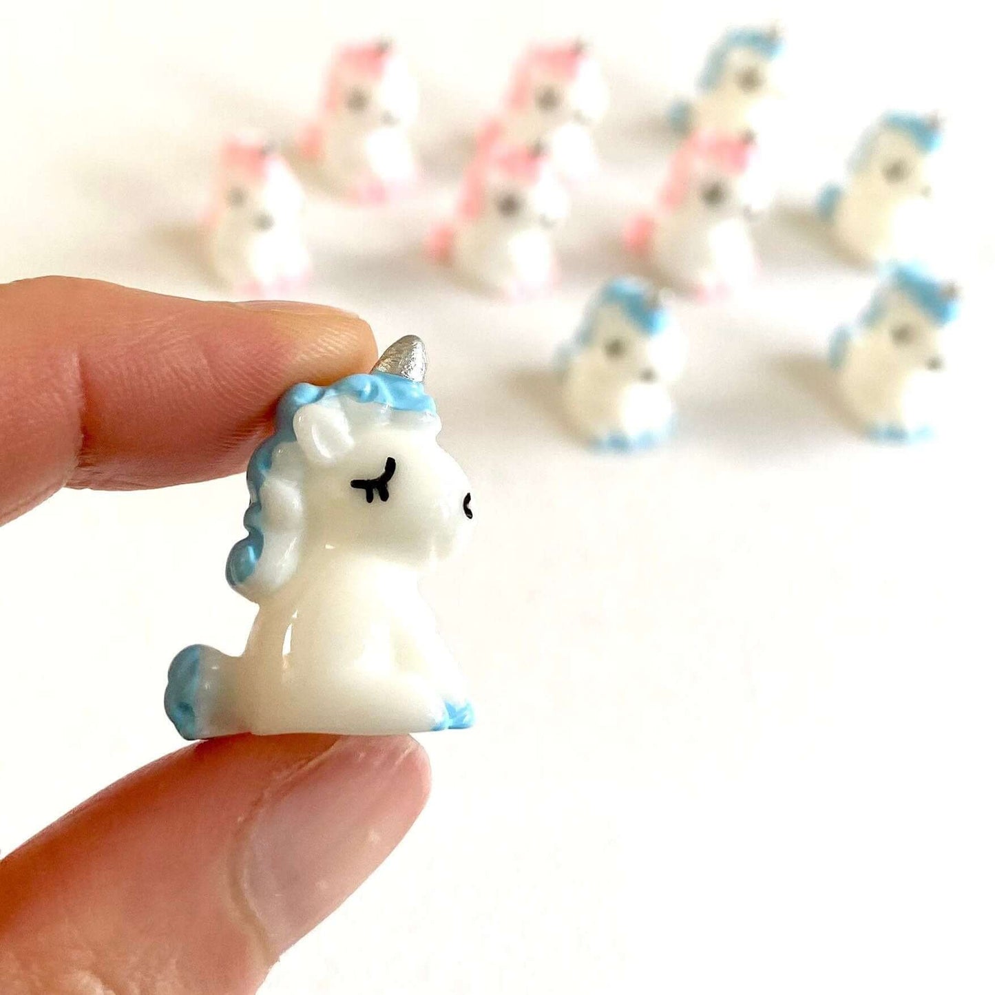 Tiny resin Unicorns Set of 2 Cake decoration Terrarium Fairy Garden figurines - Blacksparrowuk