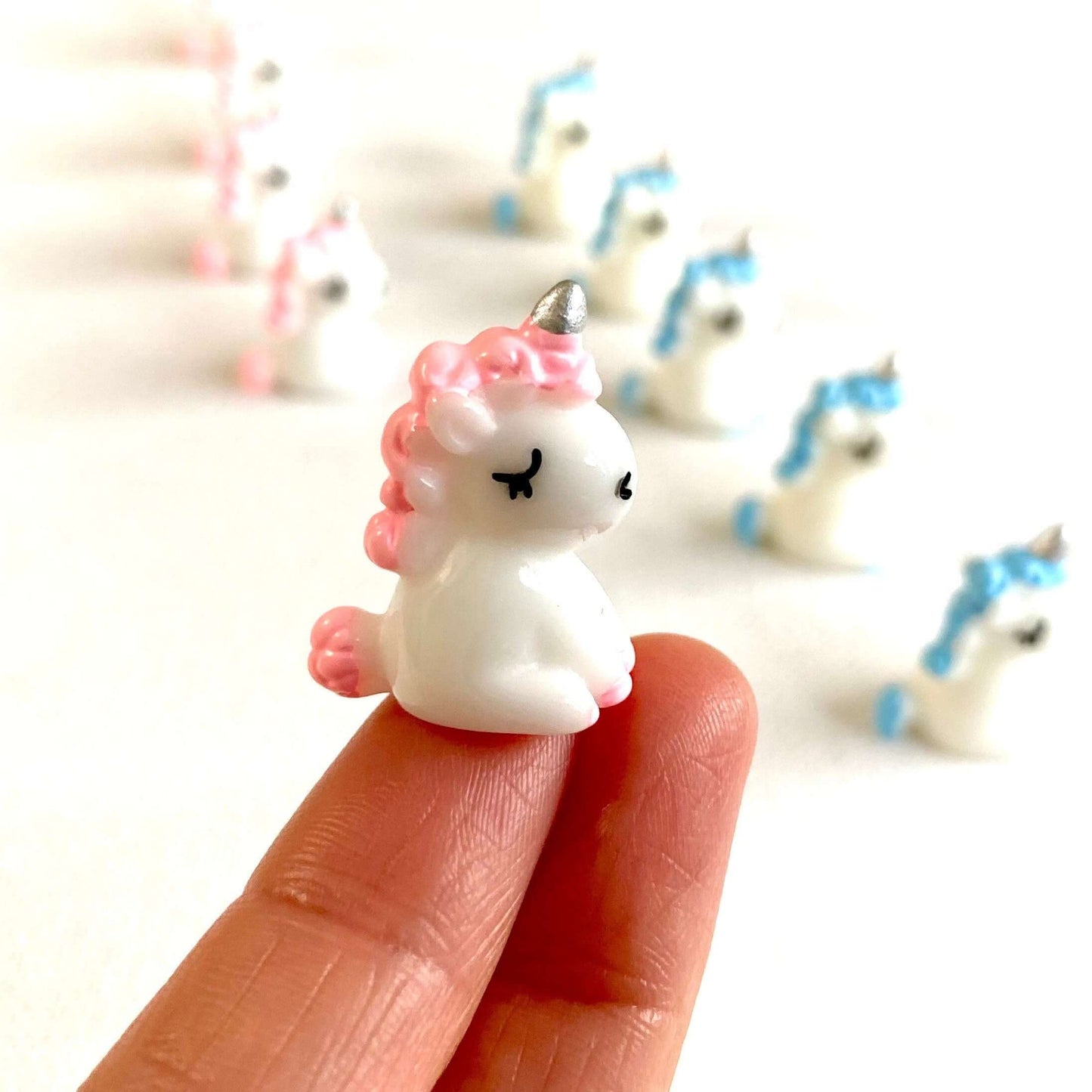 Tiny resin Unicorns Set of 2 Cake decoration Terrarium Fairy Garden figurines - Blacksparrowuk