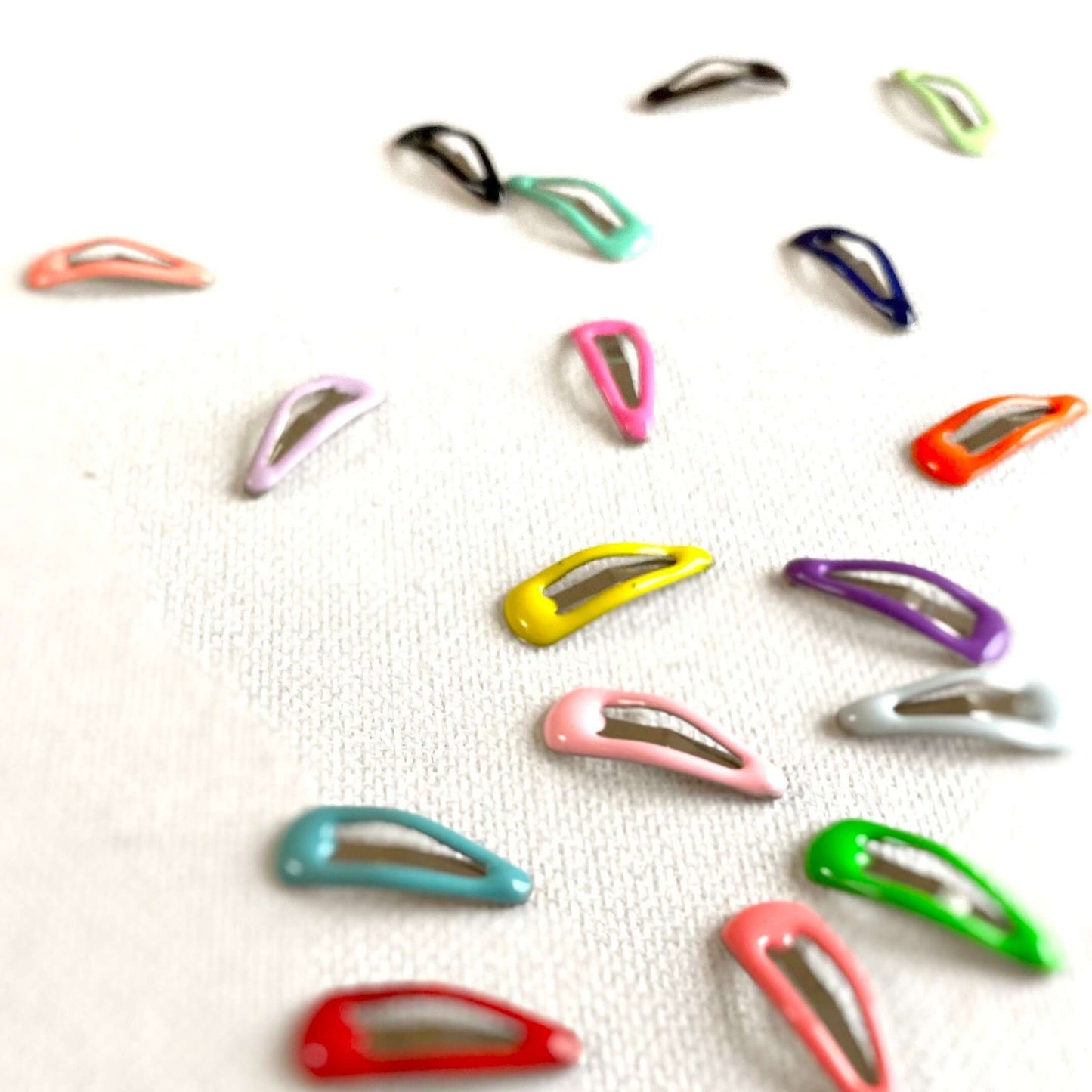 Doll hair clips 20mm tiny Blythe hair grips - Blacksparrowuk