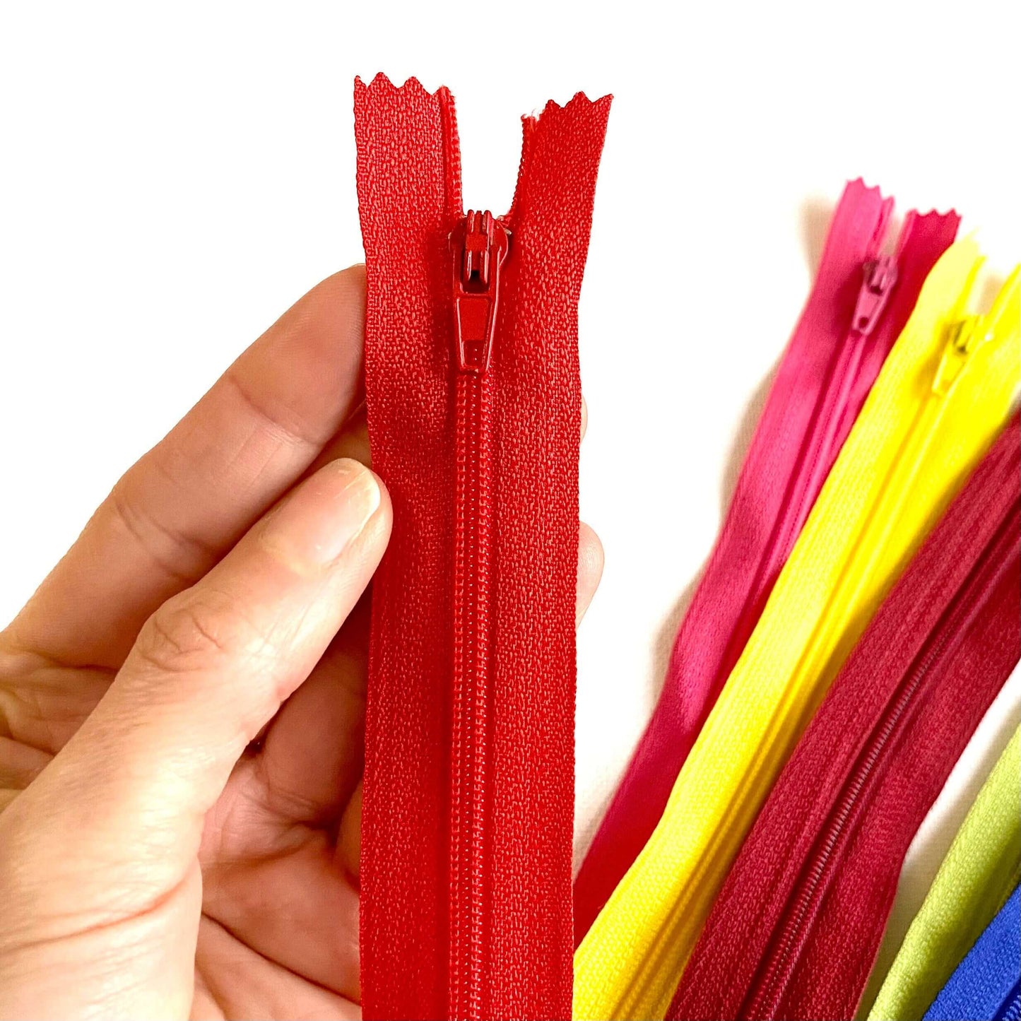 Cushion zips 35cm and 50cm Quality Nylon coil zippers - Blacksparrowuk