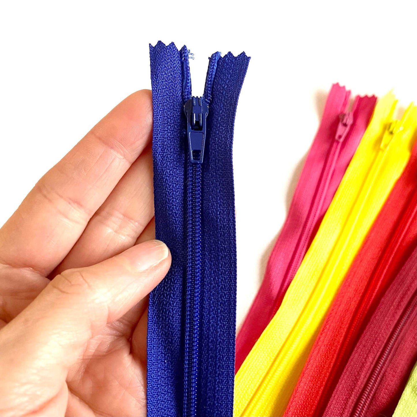 Cushion zips 35cm and 50cm Quality Nylon coil zippers - Blacksparrowuk