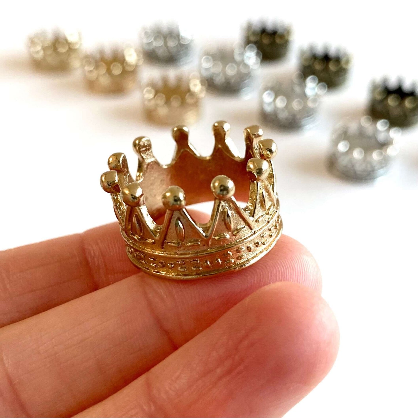 Metal Doll Crown Dollhouse Miniature 1/12 scale - Blacksparrowuk