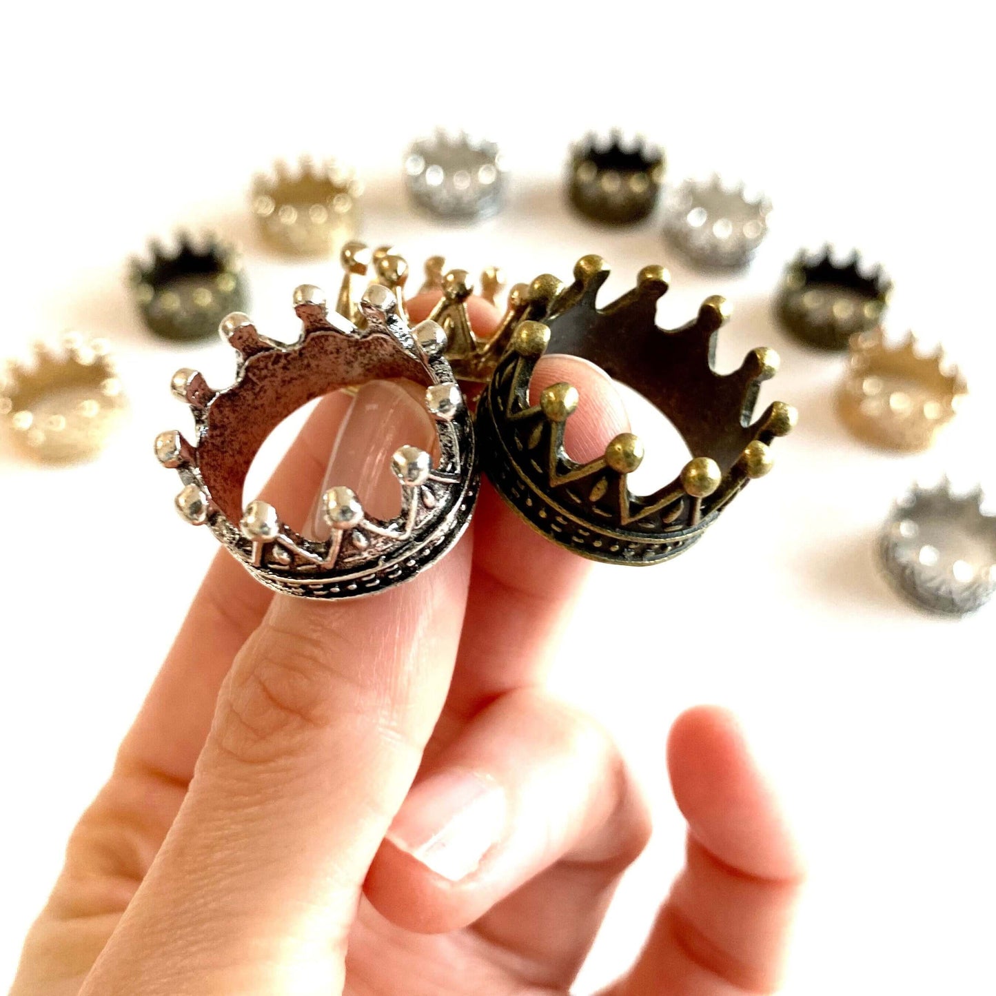 Metal Doll Crown Dollhouse Miniature 1/12 scale - Blacksparrowuk