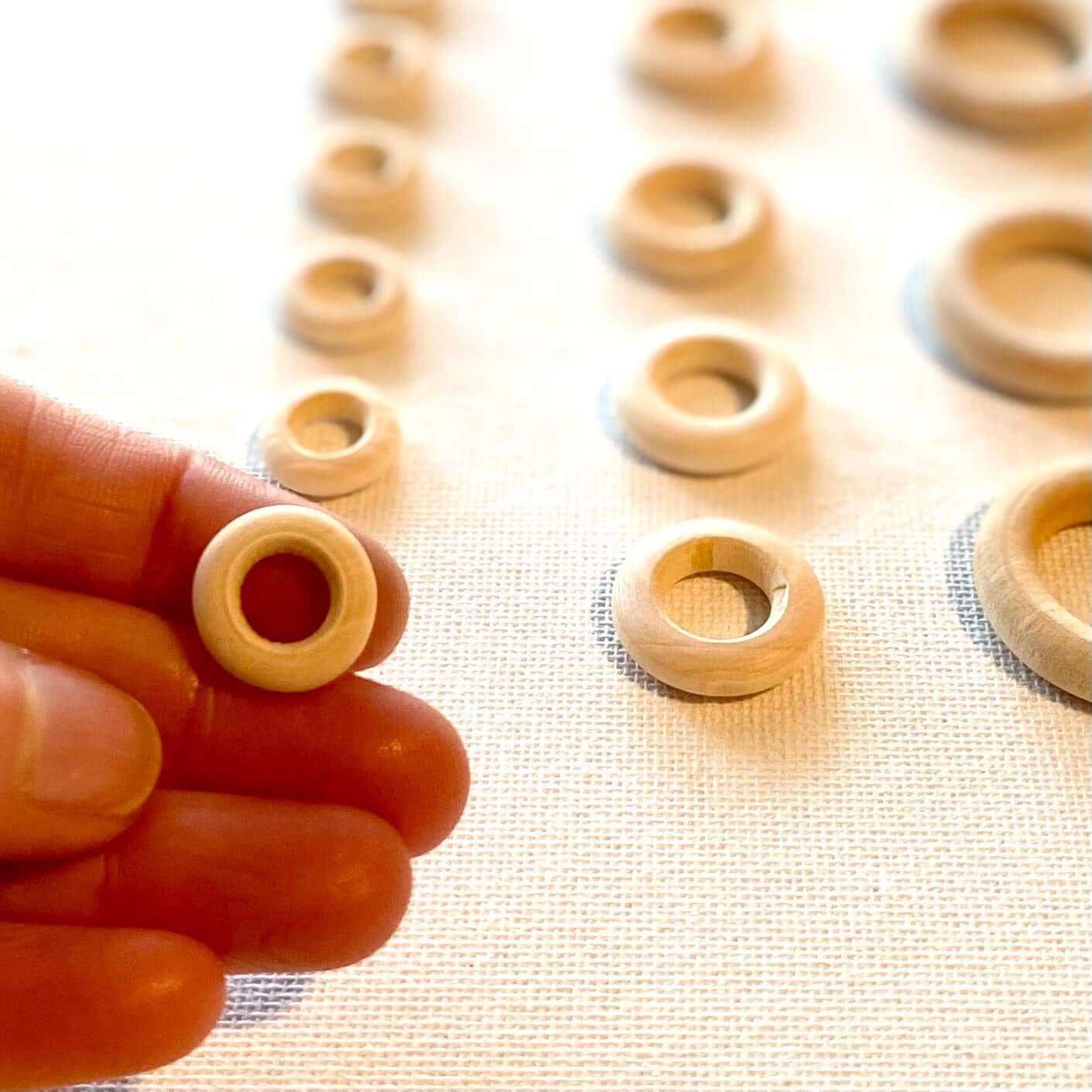 Wooden rings Unfinished solid wood 30mm 20mm 15mm Craft hoops - Blacksparrowuk