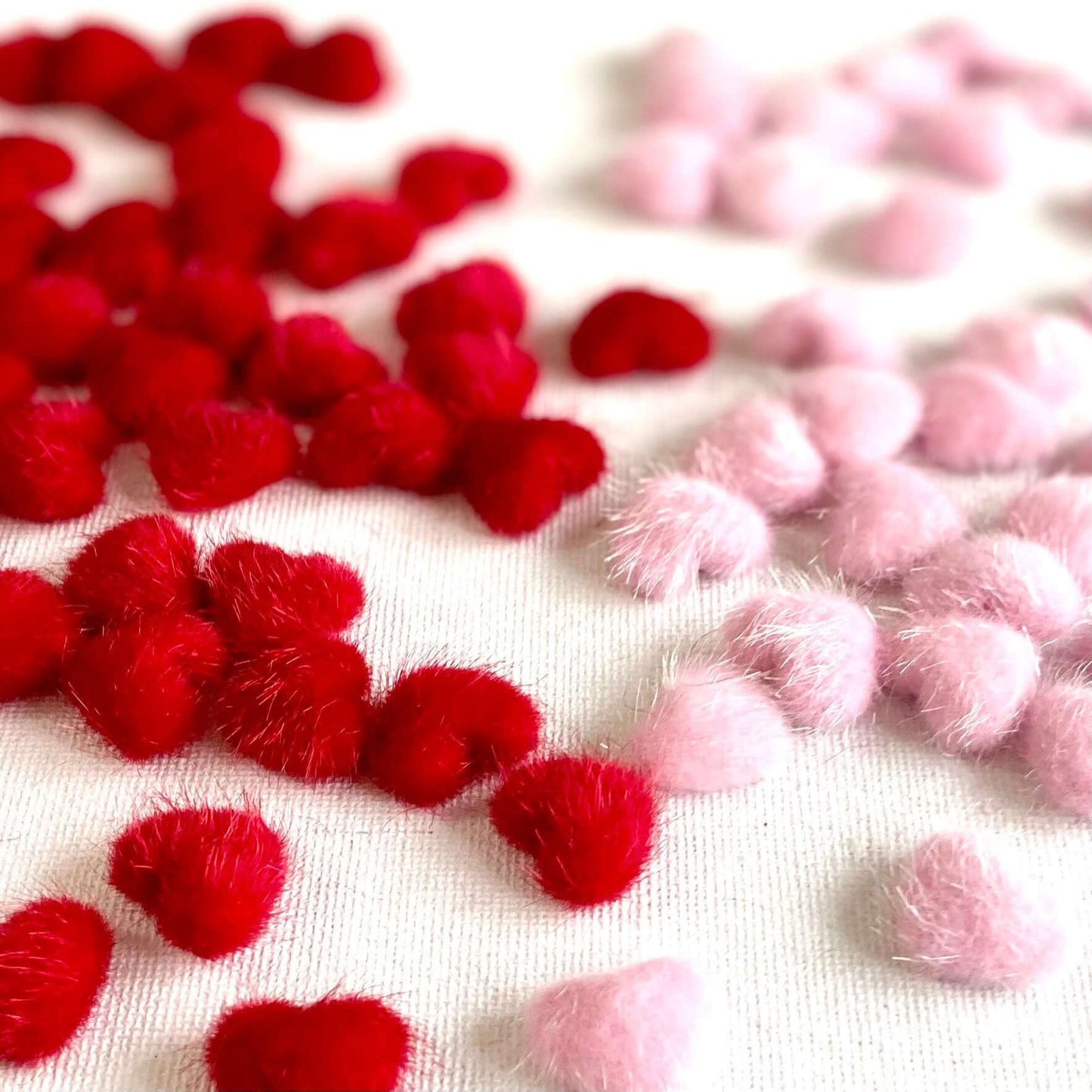 Heart charms Fluffy cabochons Red and Pink flocked metal Flatback - Blacksparrowuk