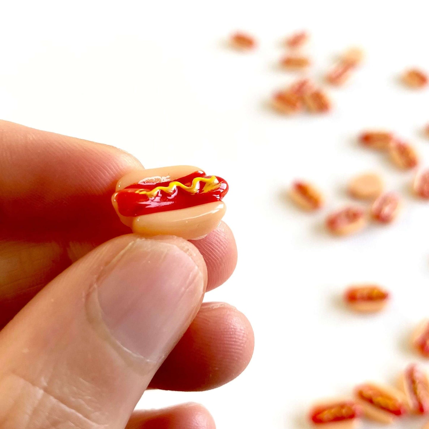 Miniature hotdog 1/12 scale Food decoden - Blacksparrowuk