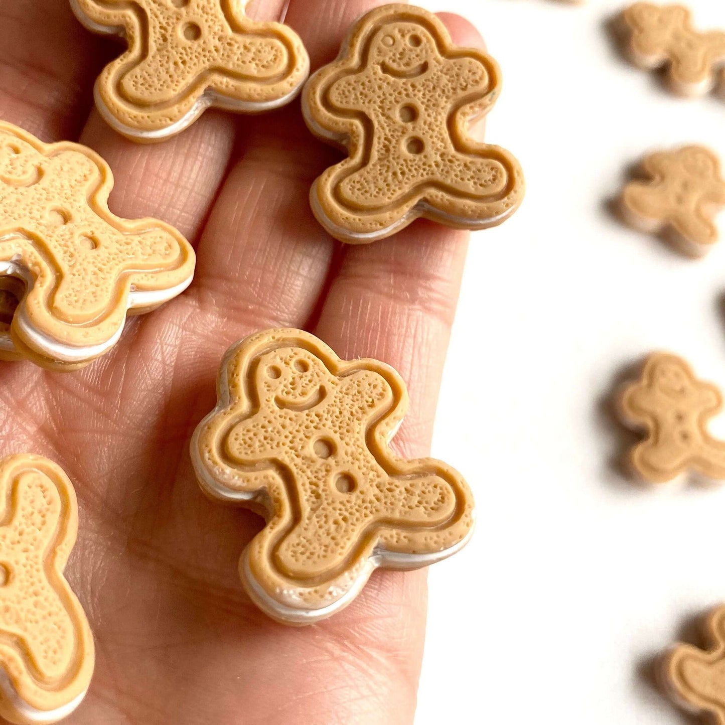 Miniature Gingerbread men biscuits charms - Blacksparrowuk