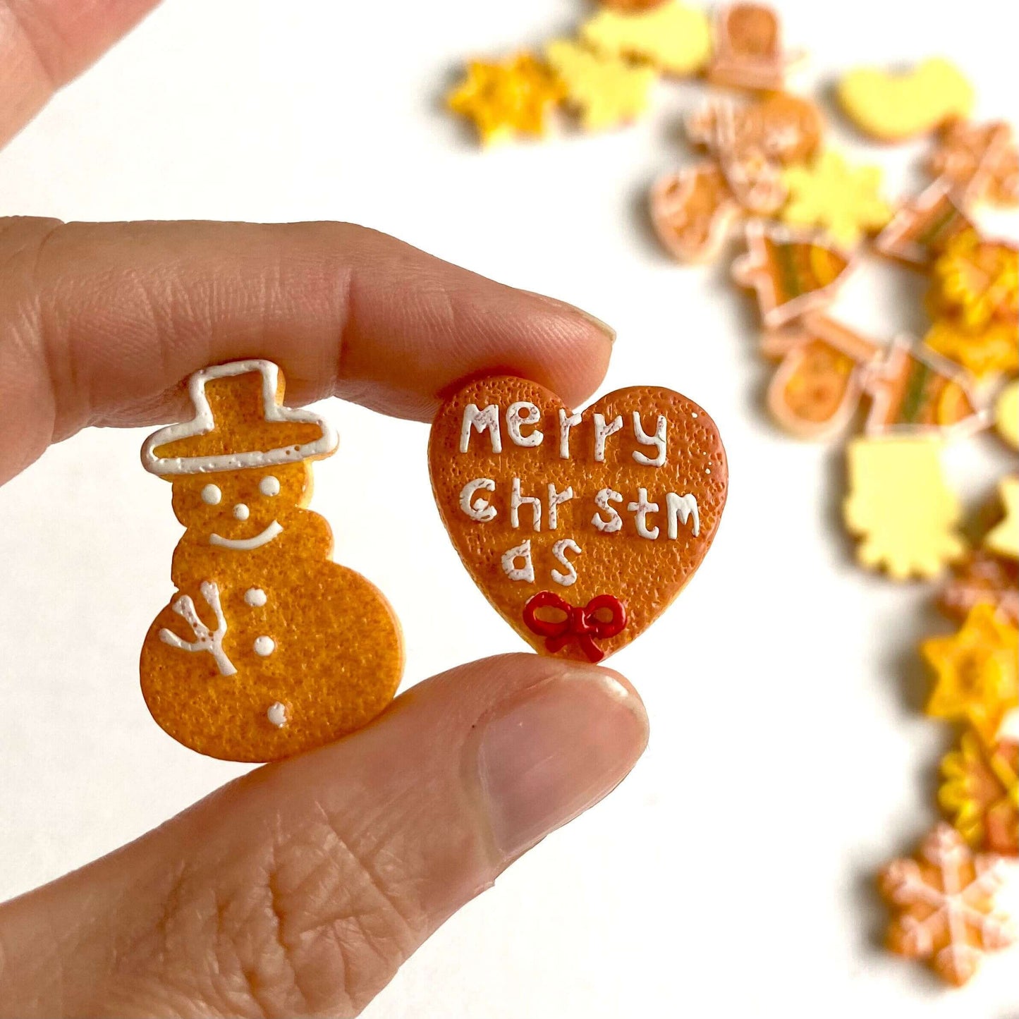 Christmas Cookie mix resin Fake food Flat back cabochon Random selection - Blacksparrowuk