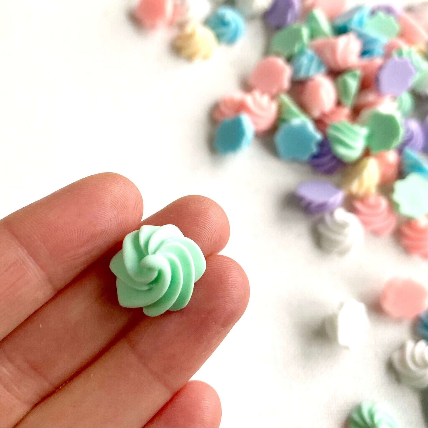 Iced swirl Chocolate Pastel Candy drops 15mm Resin Flatback - Blacksparrowuk