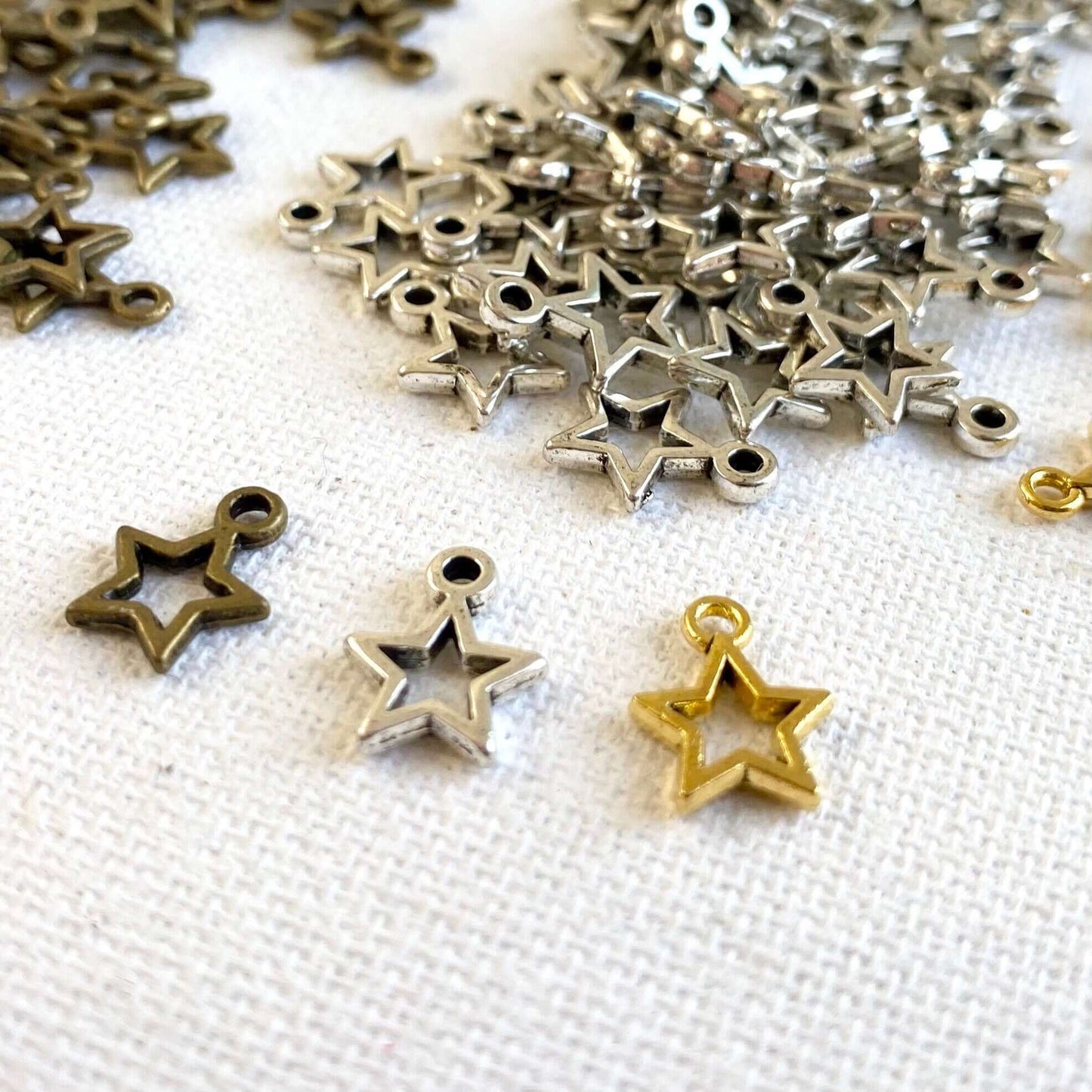 Tiny star charms Antique earring charms pentacle pentagram - Blacksparrowuk
