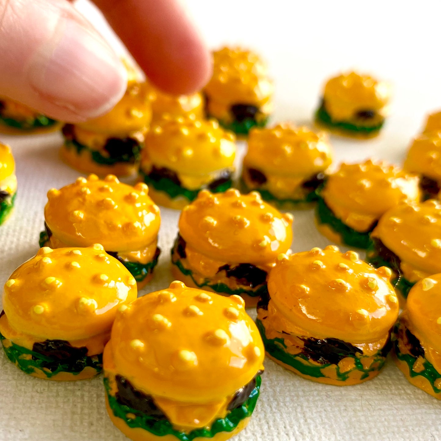 Dollhouse food Miniature hamburger 1/6 scale burger flat back charms 18mm resin food - Blacksparrowuk