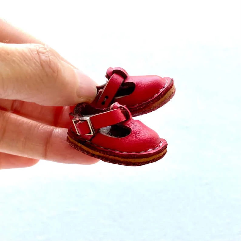 Tiny leather doll shoes Blythe doll shoes Red Doll boots 37mm Red Doll buckle shoes - Blacksparrowuk