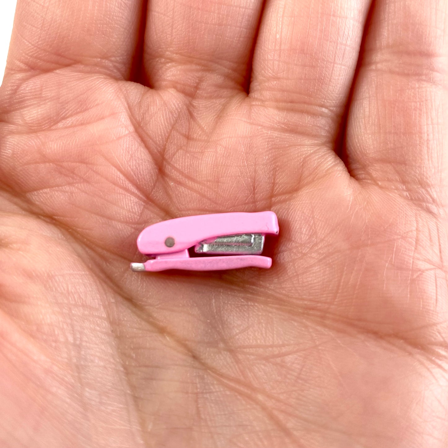 Miniature Stapler pink 1/6 Scale Metal Doll stationery Blythe Barbie size - Blacksparrowuk