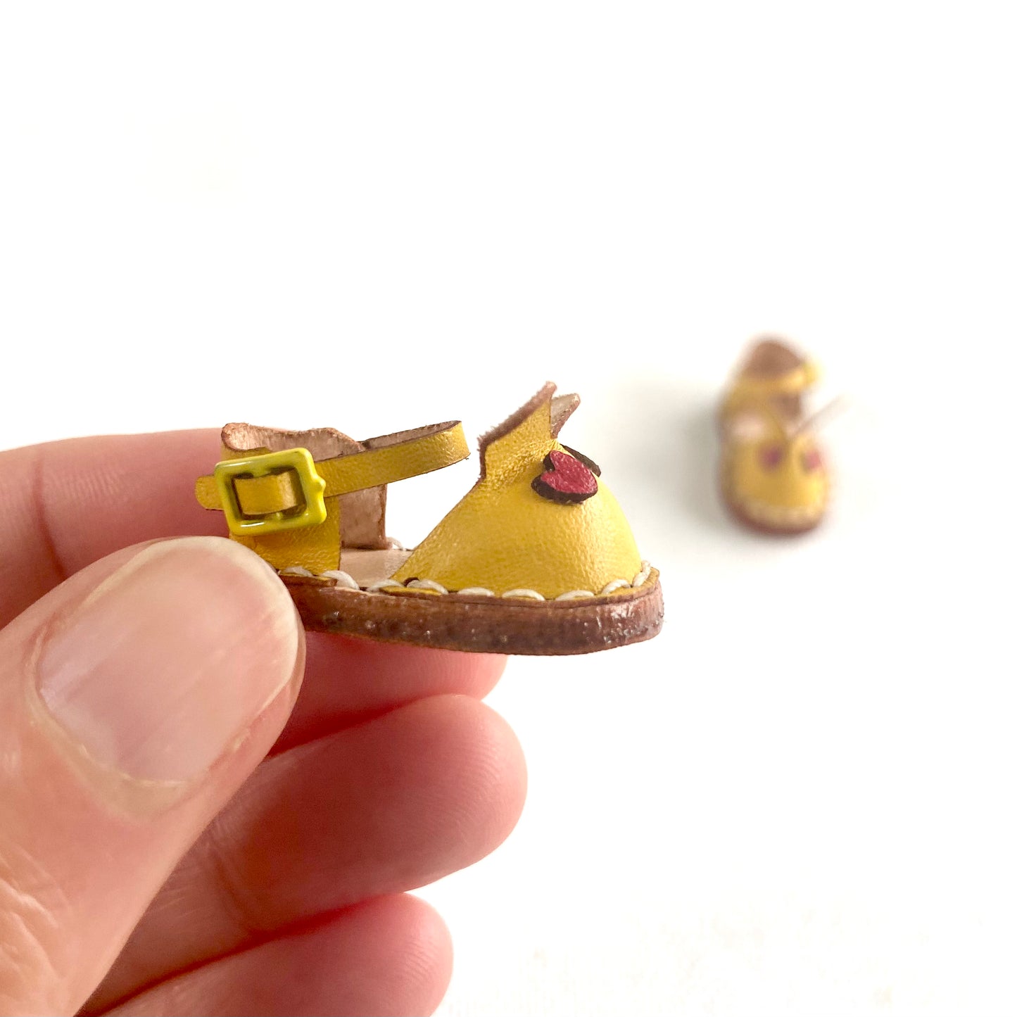 Tiny leather doll shoes Yelow Loveheart Bunny Blythe doll shoes 25mm Doll buckle shoes - Blacksparrowuk