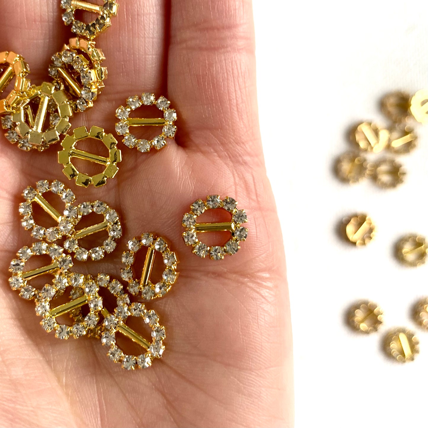 Mini rhinestone buckles Round tiny buckles 5mm inner Dolls belt strap buckle - Blacksparrowuk