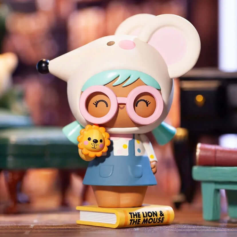 Popmart Momiji Book club series - Blind box - Mystery Mini figure - Surprise collectable figurine - 1 figure - Blacksparrowuk