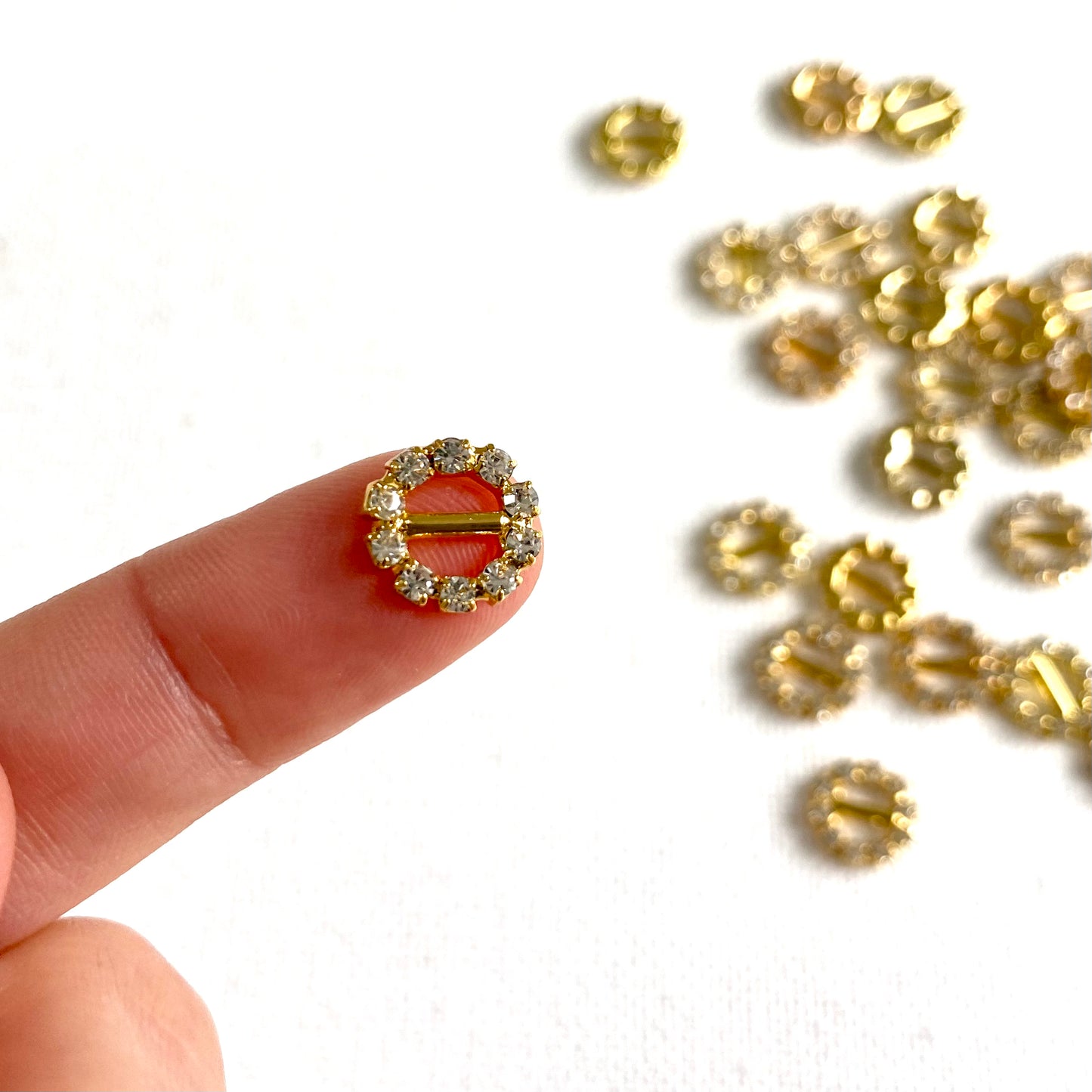 Mini rhinestone buckles Round tiny buckles 5mm inner Dolls belt strap buckle - Blacksparrowuk