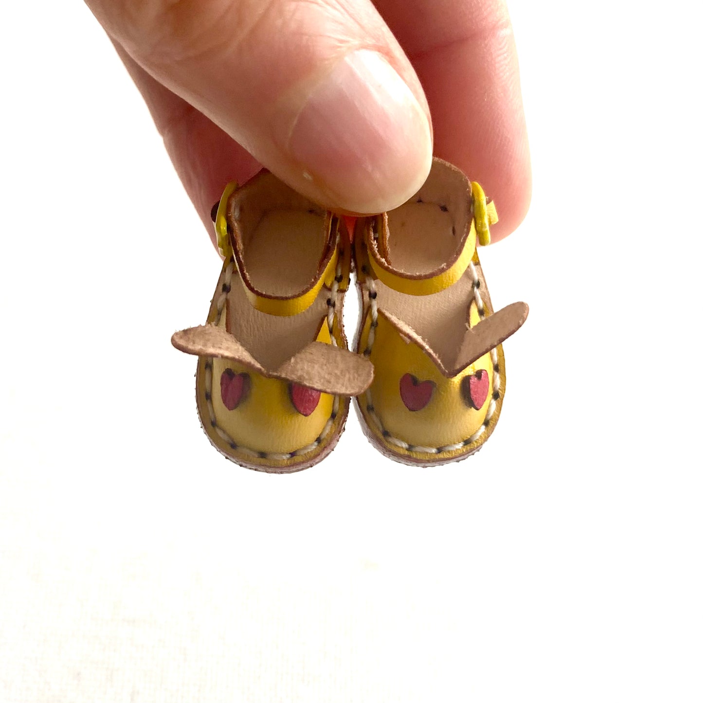 Tiny leather doll shoes Yelow Loveheart Bunny Blythe doll shoes 25mm Doll buckle shoes - Blacksparrowuk