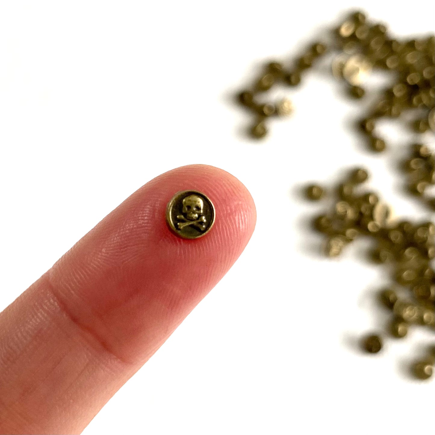 5mm Skull shank buttons Mini metal buttons Miniature buttons for dolls - Blacksparrowuk