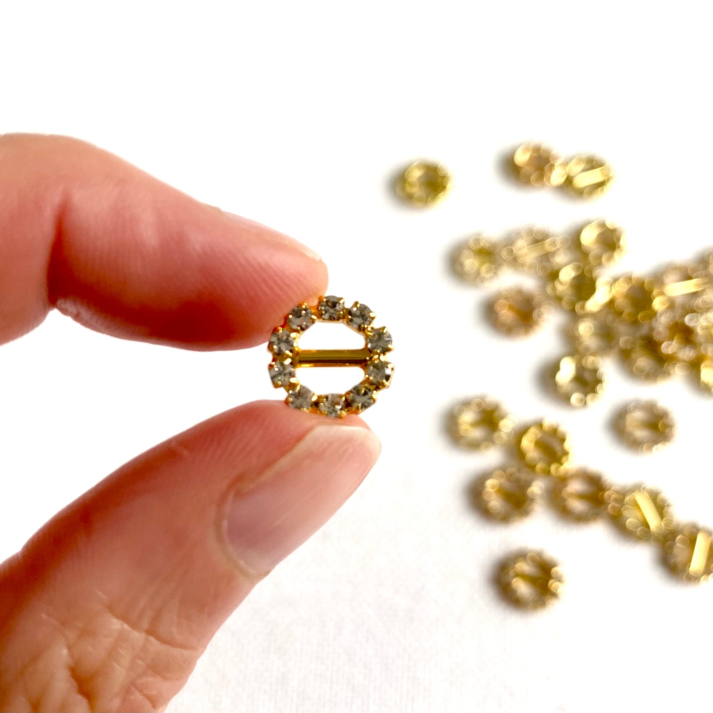 Mini rhinestone buckles Round tiny buckles 5mm inner Dolls belt strap buckle - Blacksparrowuk