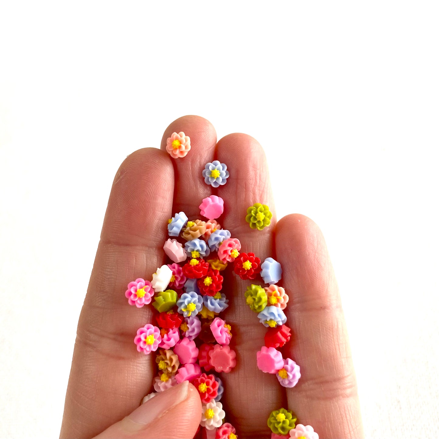 Resin Flowers flatback charms 5mm multicoloured plastic flowers - Blacksparrowuk