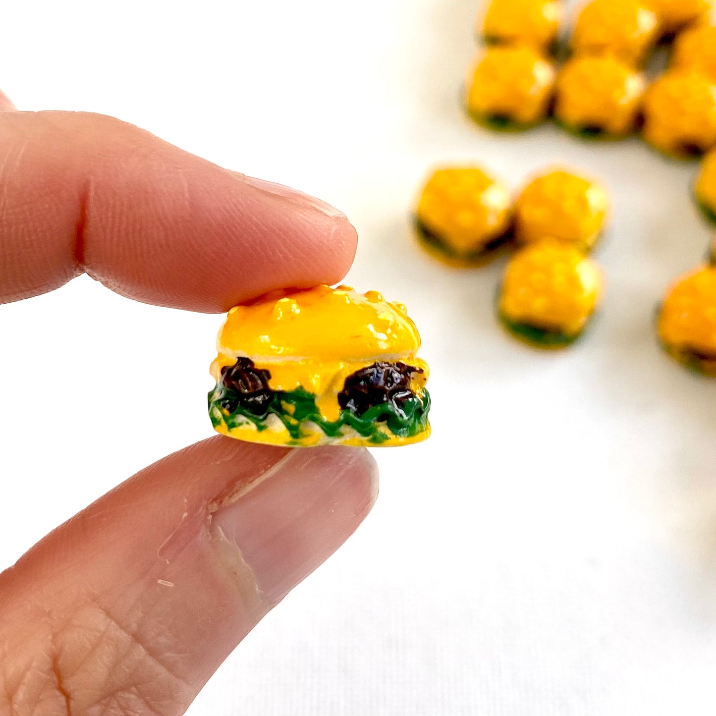 Dollhouse food Miniature hamburger 1/6 scale burger flat back charms 18mm resin food - Blacksparrowuk