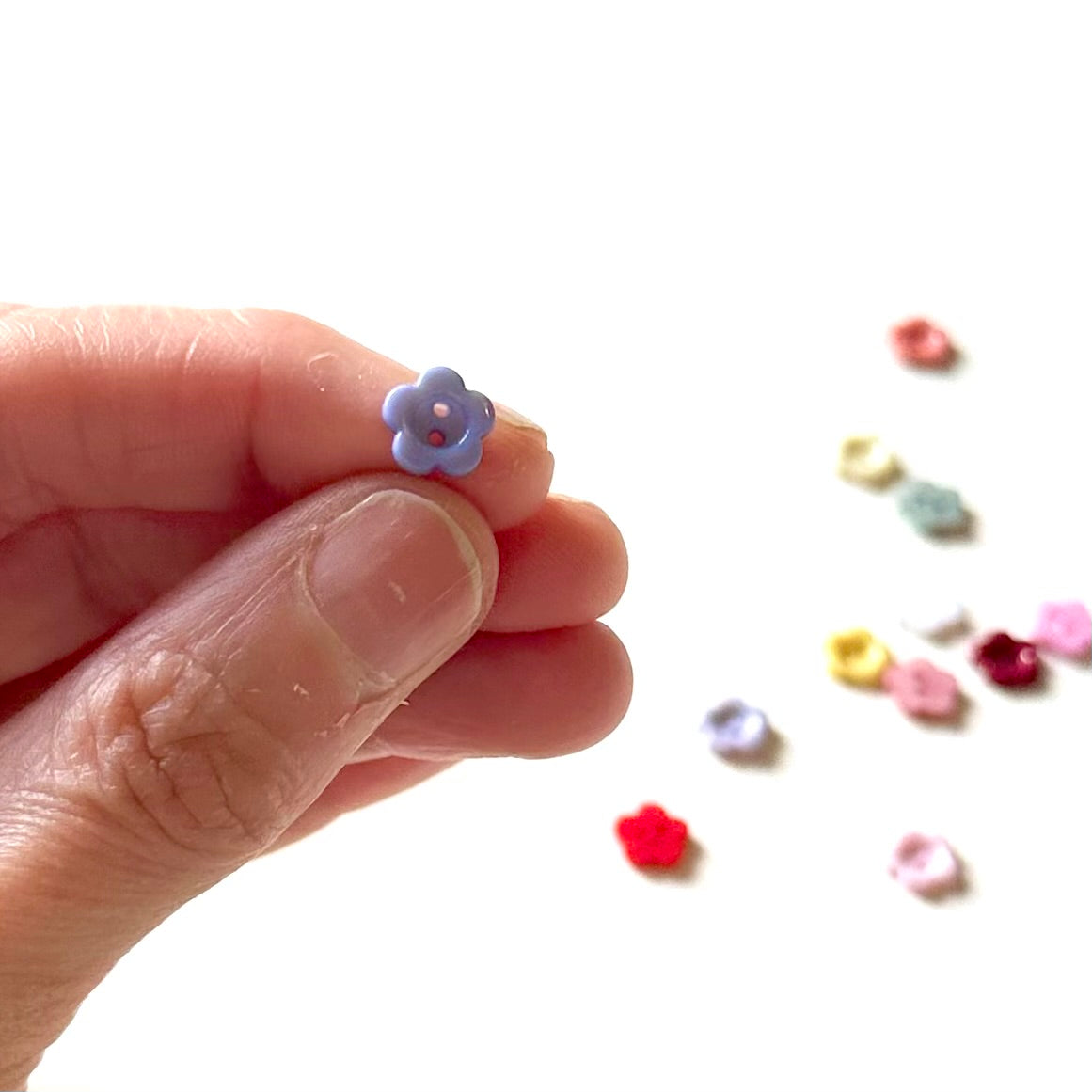 8mm Miniature flower buttons 2 Hole plastic