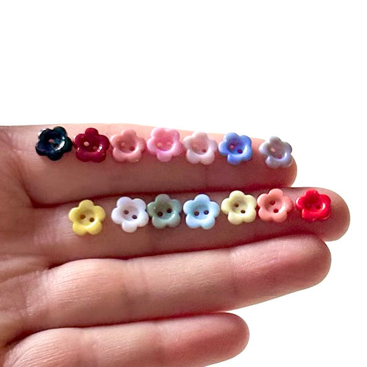 8mm Miniature flower buttons 2 Hole plastic