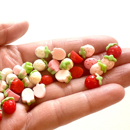 Miniature 3D Strawberry charm mix 7mm