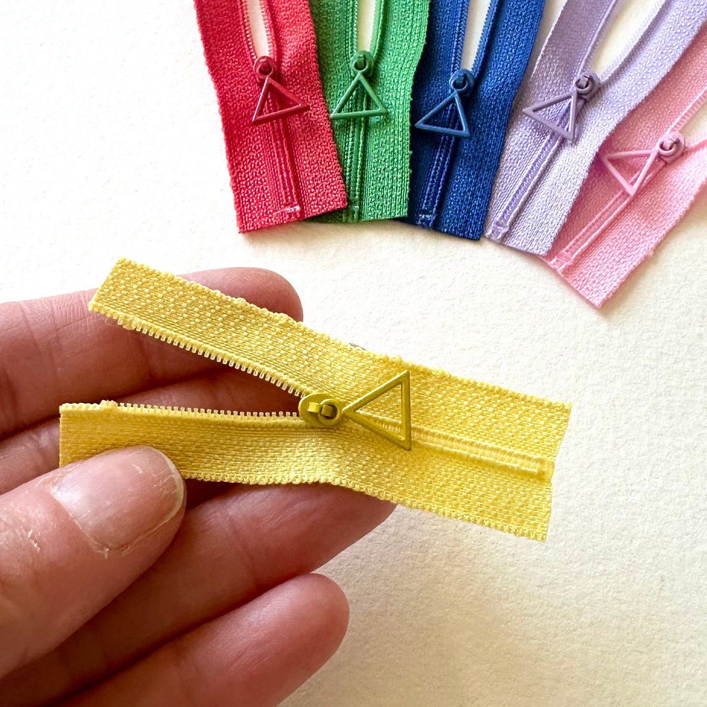 Super tiny zip micro Miniature zippers for Doll clothes 6cm